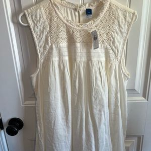 Old Navy Tank L